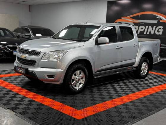 CHEVROLET S10 2.8 LT 4X4 CD 16V TURBO DIESEL 4P MANUAL CHEVROLET S10 2.8 LT 4X4 CD 16V TURBO DIESEL 4P MANUAL